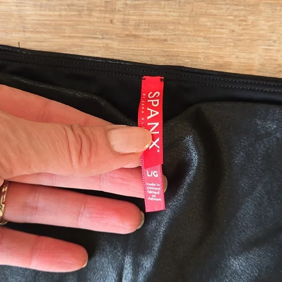 Spanx Faux Leather Moto Leggings Sz L - Picture 6 of 12